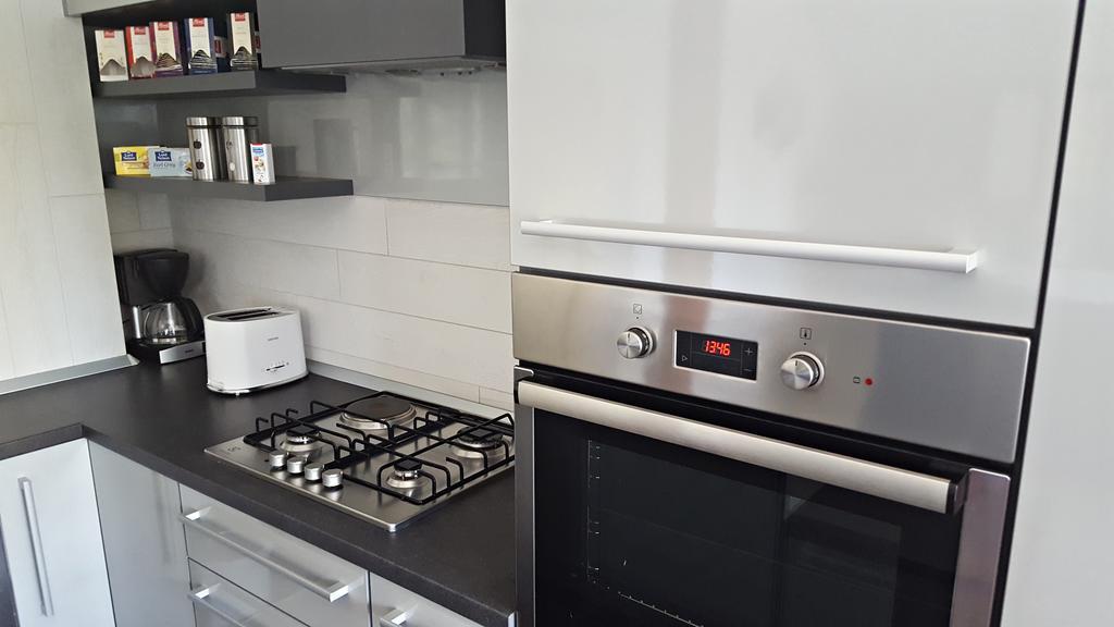 Apartment Lipa Irinovac Екстер'єр фото